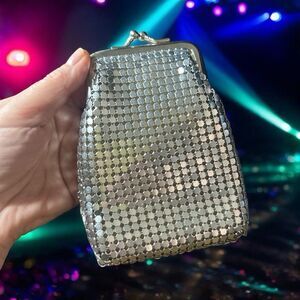 Sequin Metal Cigarette Snap Case Holder Cosmetic Bag Soft Mesh Silver Color READ
